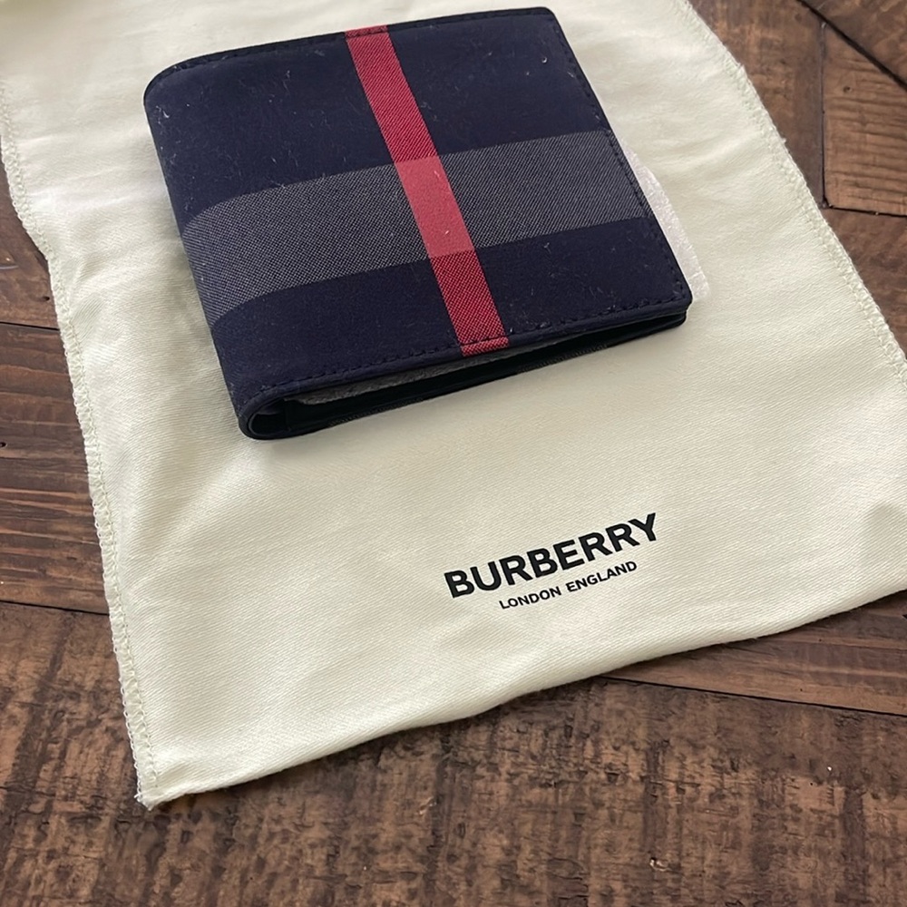 Brand New, Never Used Burberry Men's Navy and Red Wallet